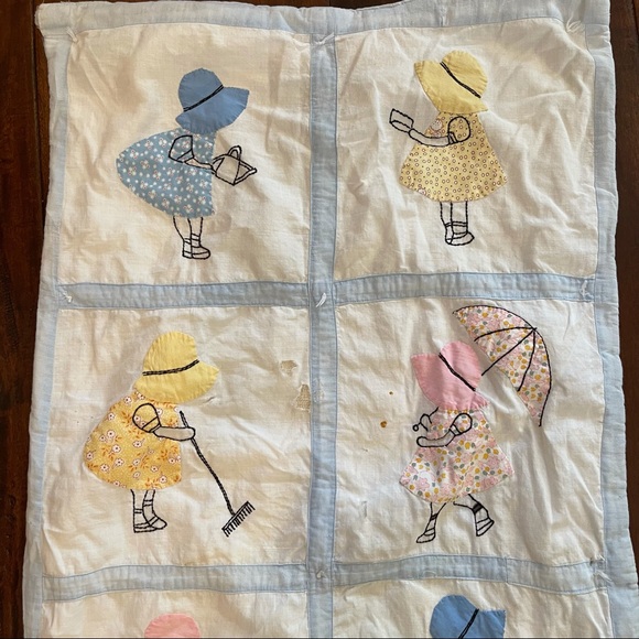 Vintage Holly Hobbie quilt - Picture 12 of 12